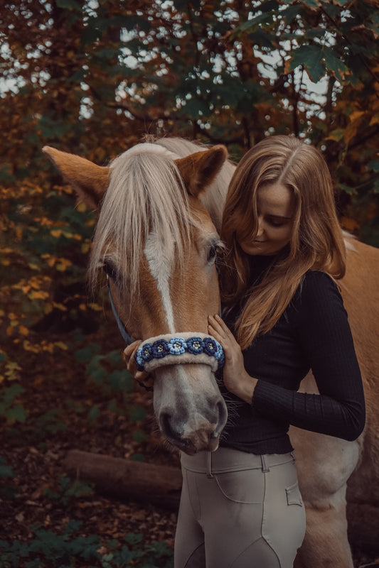 Blaues Blumen Halfter | wechselbares Teddyfleece