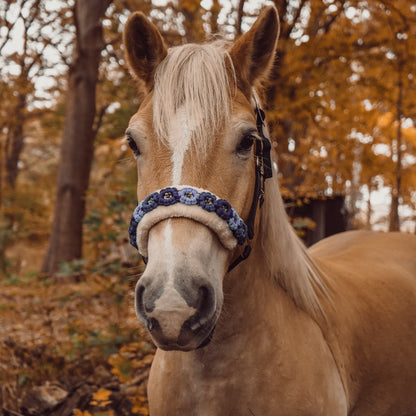 Schwarz-Blaues Blumen Halfter | wechselbares Teddyfleece